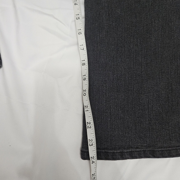 G By Guiliana The Cropped Boot Black Jeans! - Picture 7 of 7